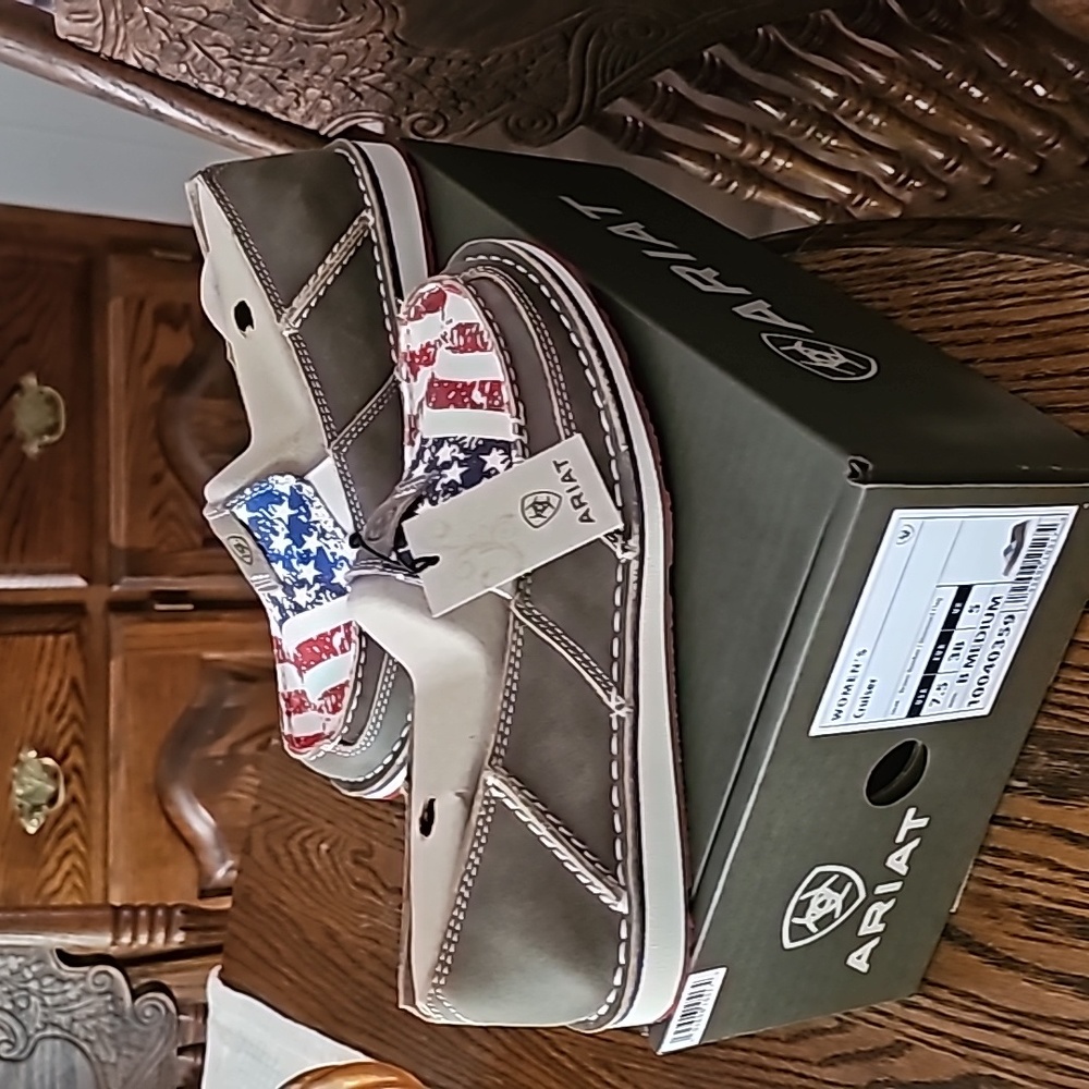 Ariat Cruiser